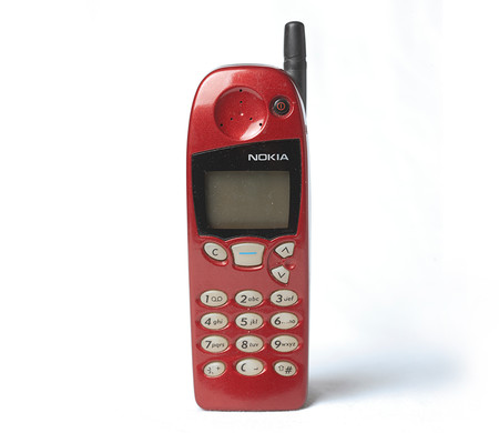 Mobilni telefon s antenom Nokia
